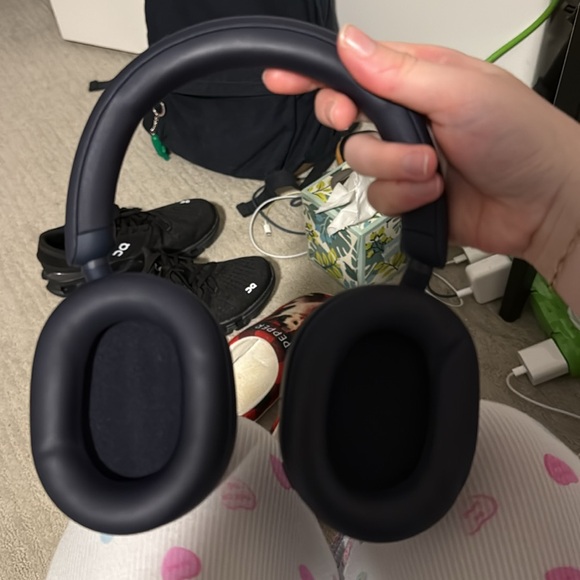 Sony WH-1000XM5 Wireless Headphones - Picture 3 of 7